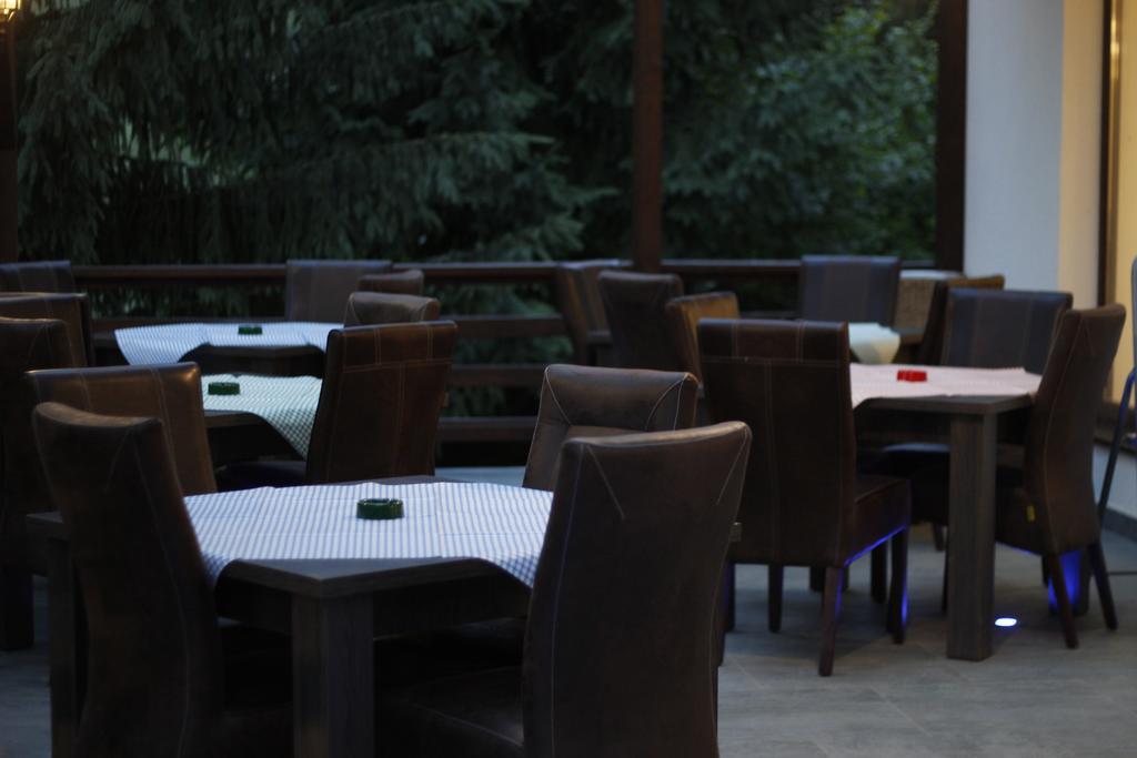 Casa Laur Cu Plaja Privata Hotel Colibita Ngoại thất bức ảnh